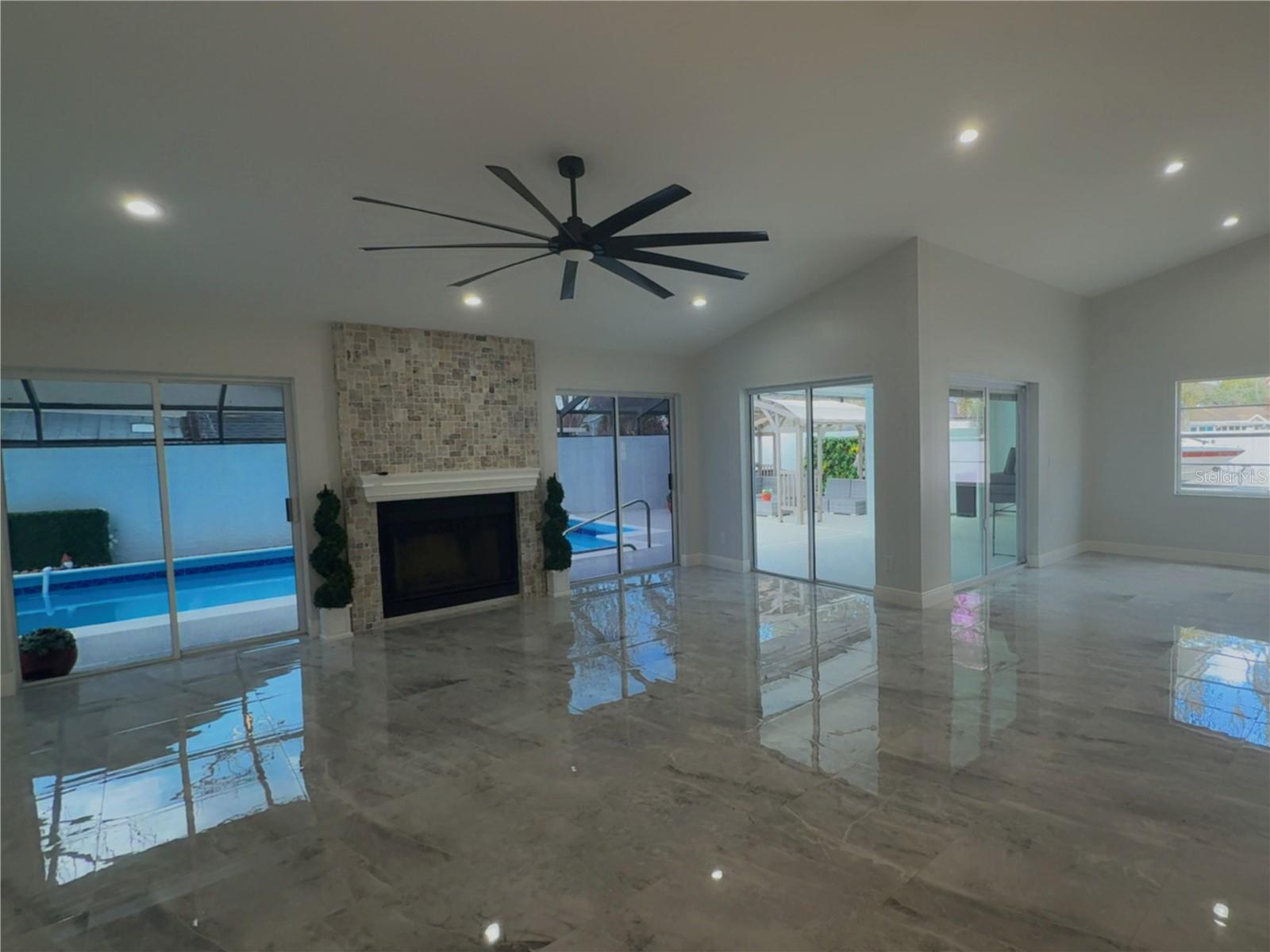 BAY PORT COLONY PH III UN 2-A - Residential