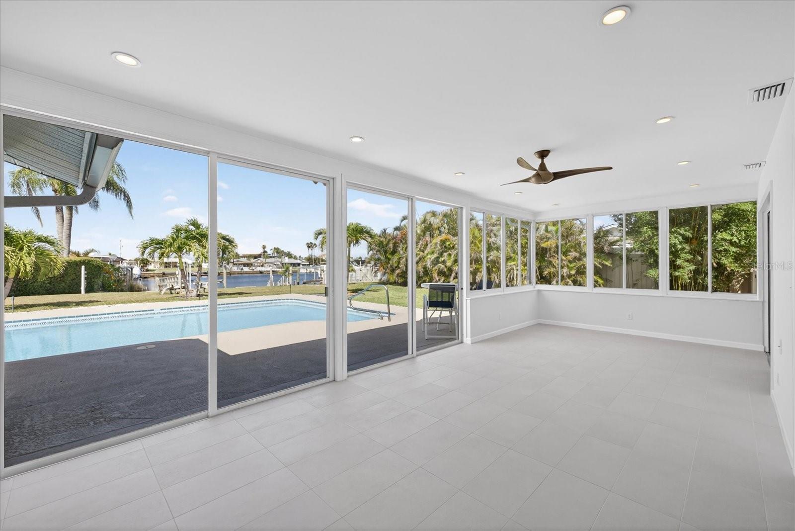 FLOR A MAR - Residential