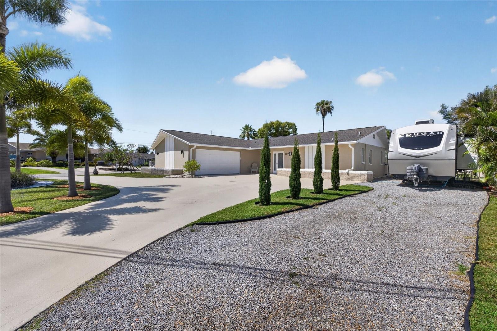 FLOR A MAR - Residential