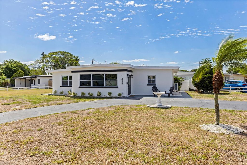 Photo of 1235 45th Street N, St Petersburg, FL 33713 (MLS # TB8502416)