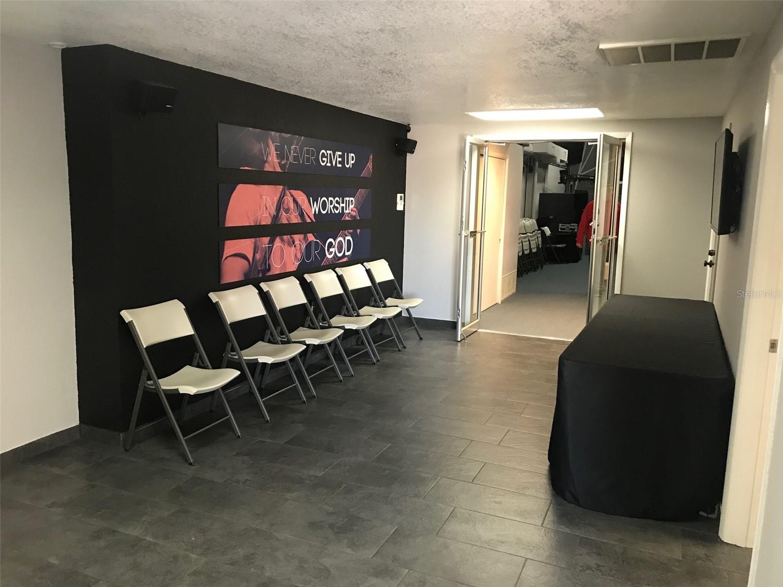 IRLO O BRONSONS SUB - Commercial Lease