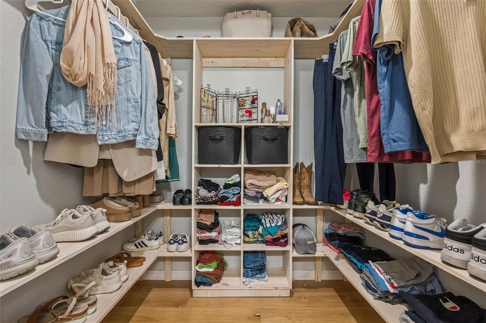 WETHERBEE LAKES SUB - Residential