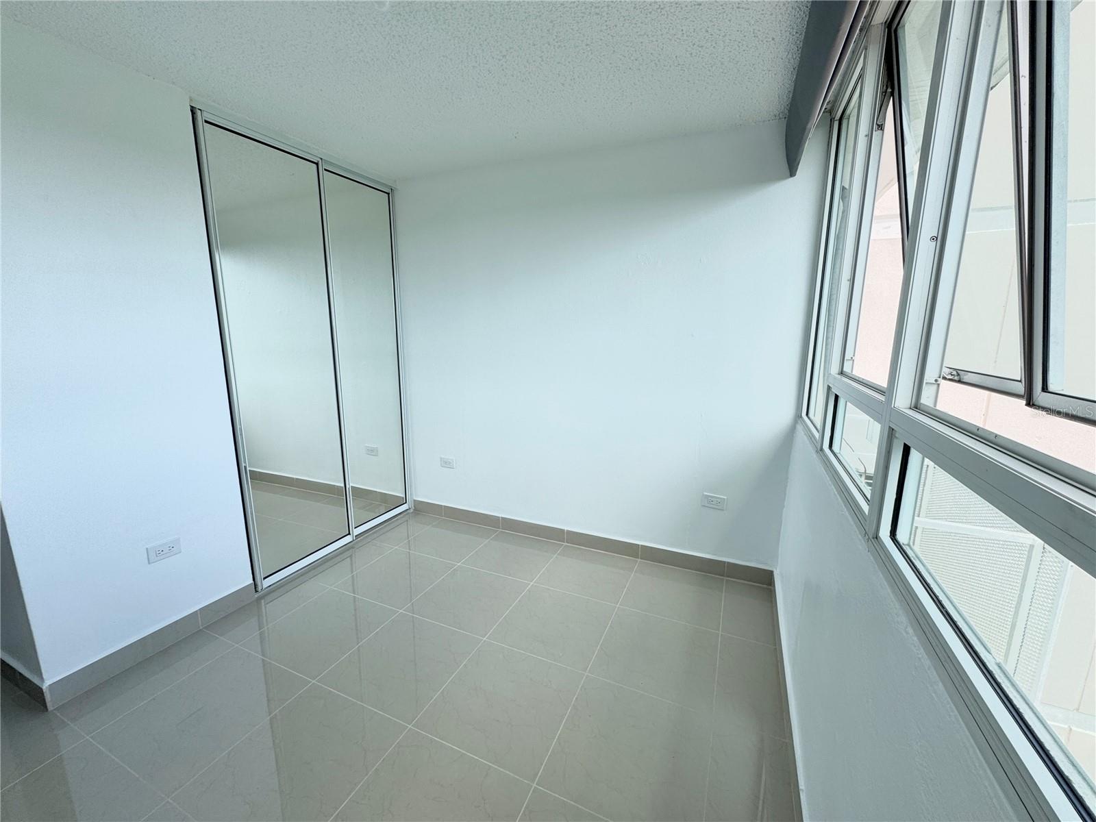 COND. PASEO DE MONTEFLORES - Residential Lease