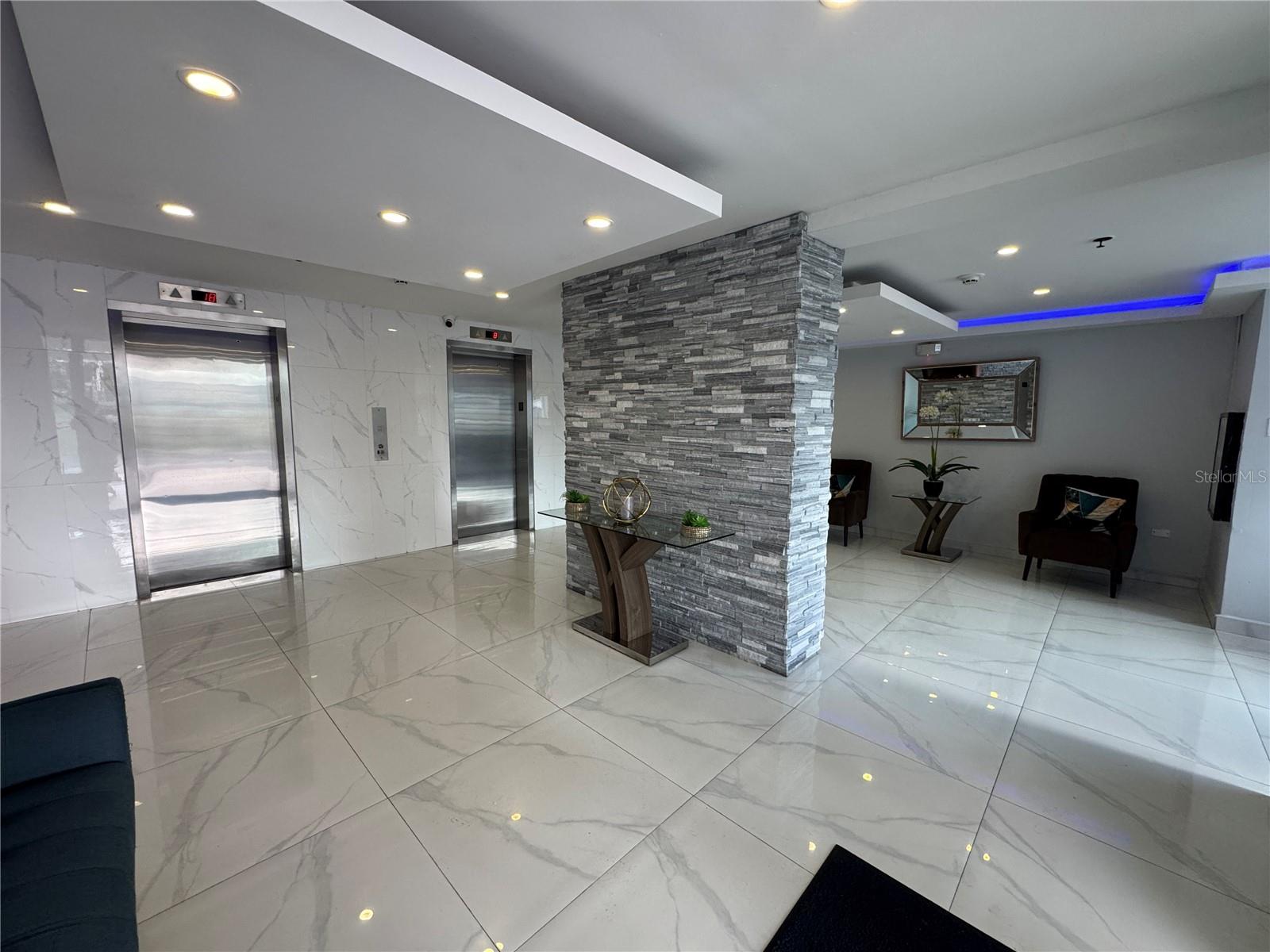 COND. PASEO DE MONTEFLORES - Residential Lease