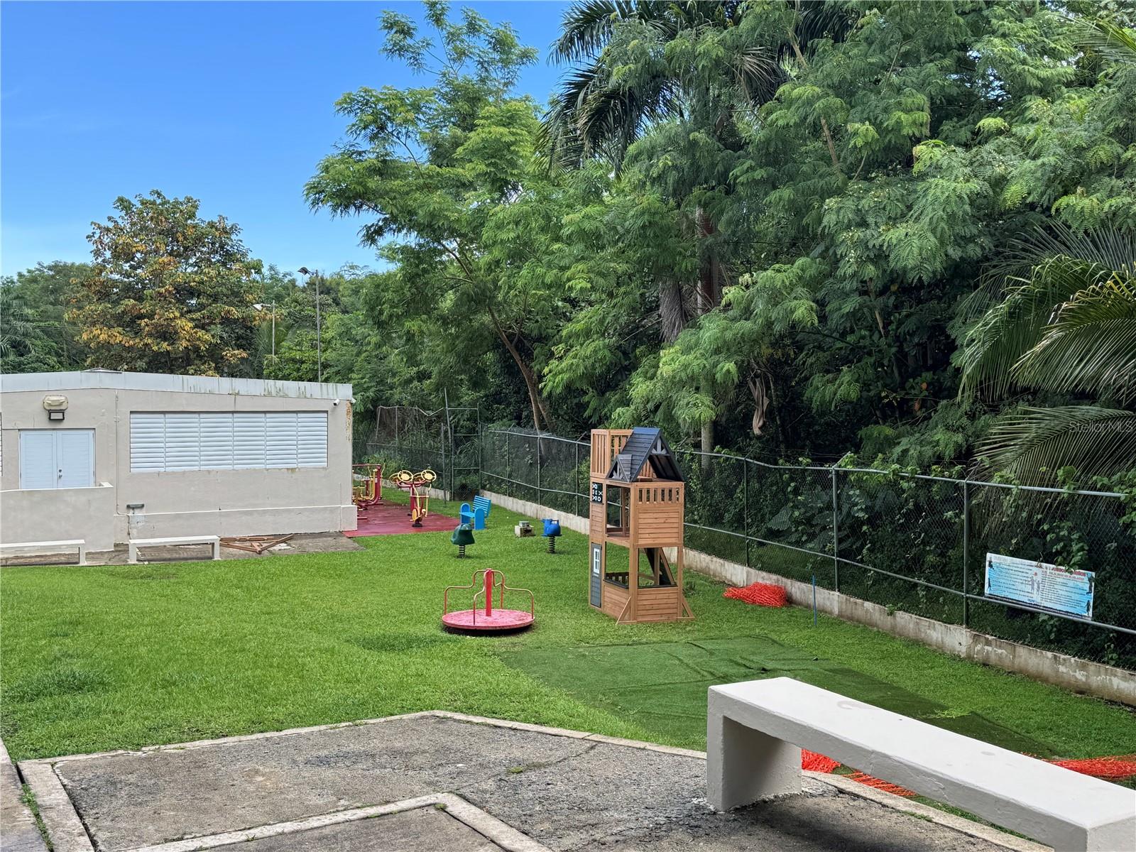 COND. PASEO DE MONTEFLORES - Residential Lease