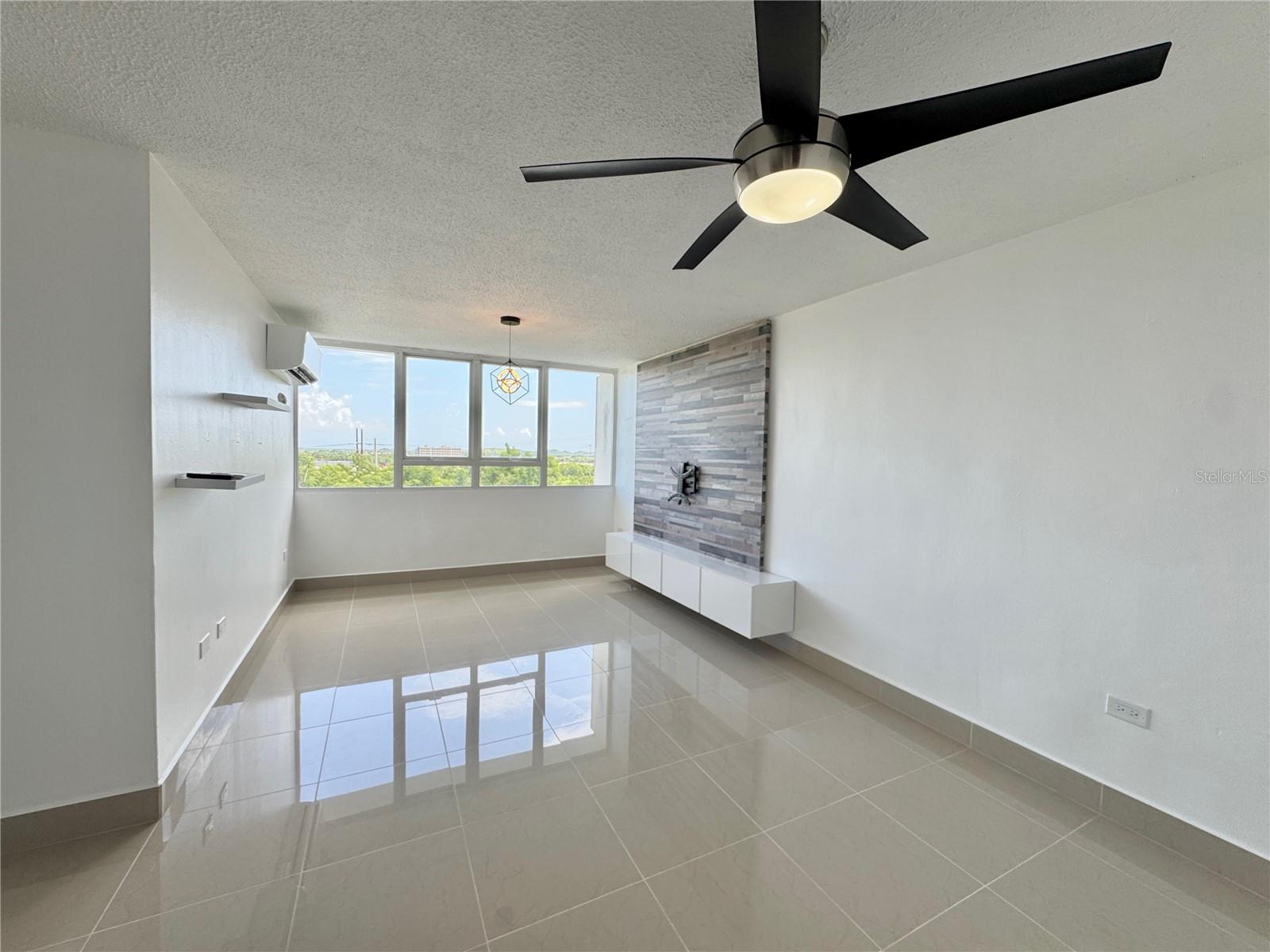 COND. PASEO DE MONTEFLORES - Residential Lease