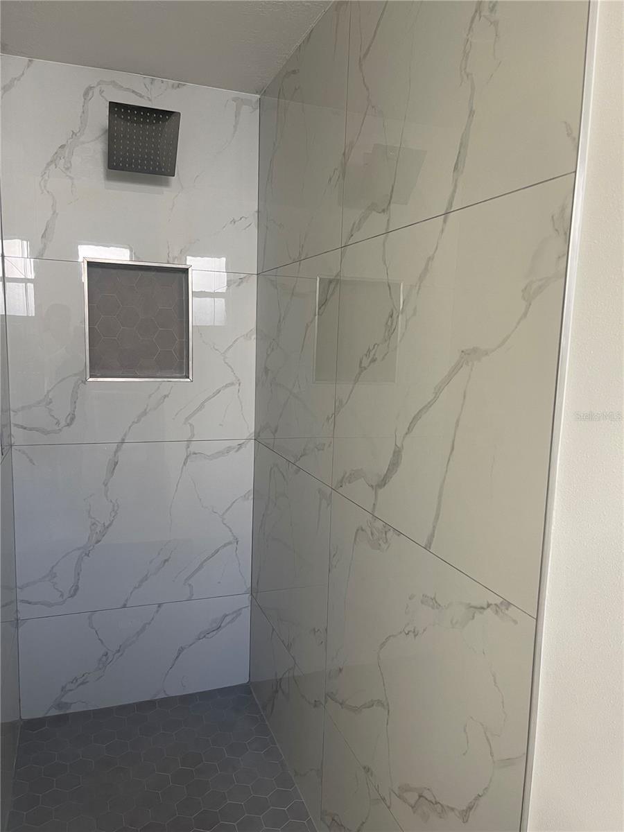 EASTBROOK SUBD UNIT NO 16 - Residential