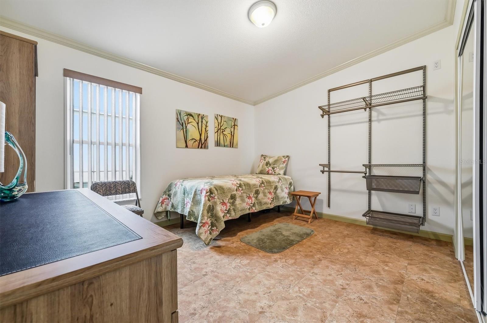 HAMPTON COURT UNREC - Residential
