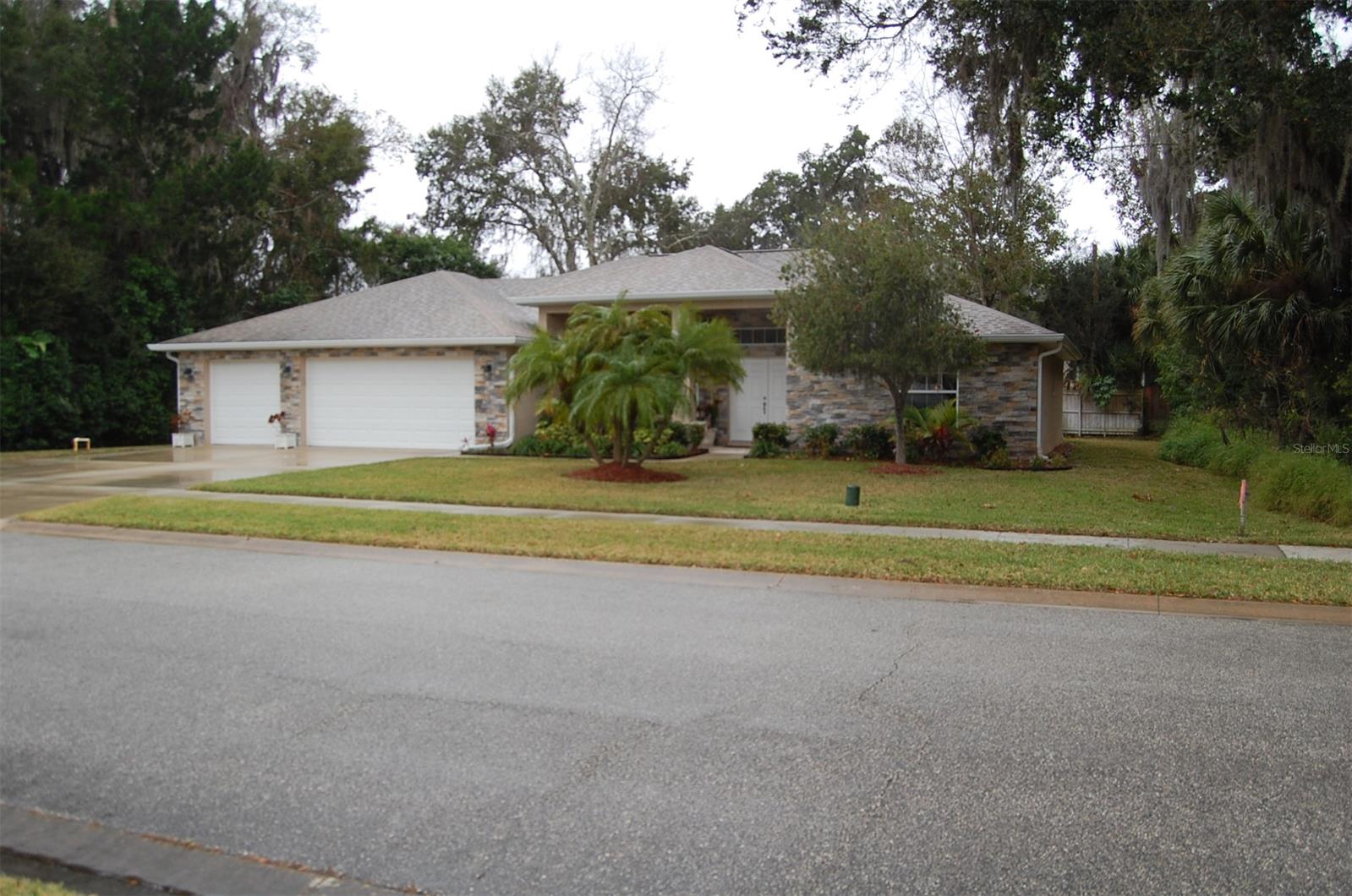 Hammock Lake Estates - Residential