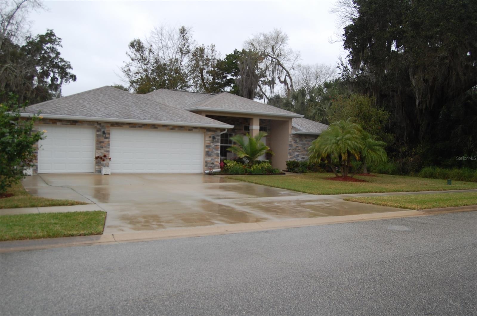 Hammock Lake Estates - Residential