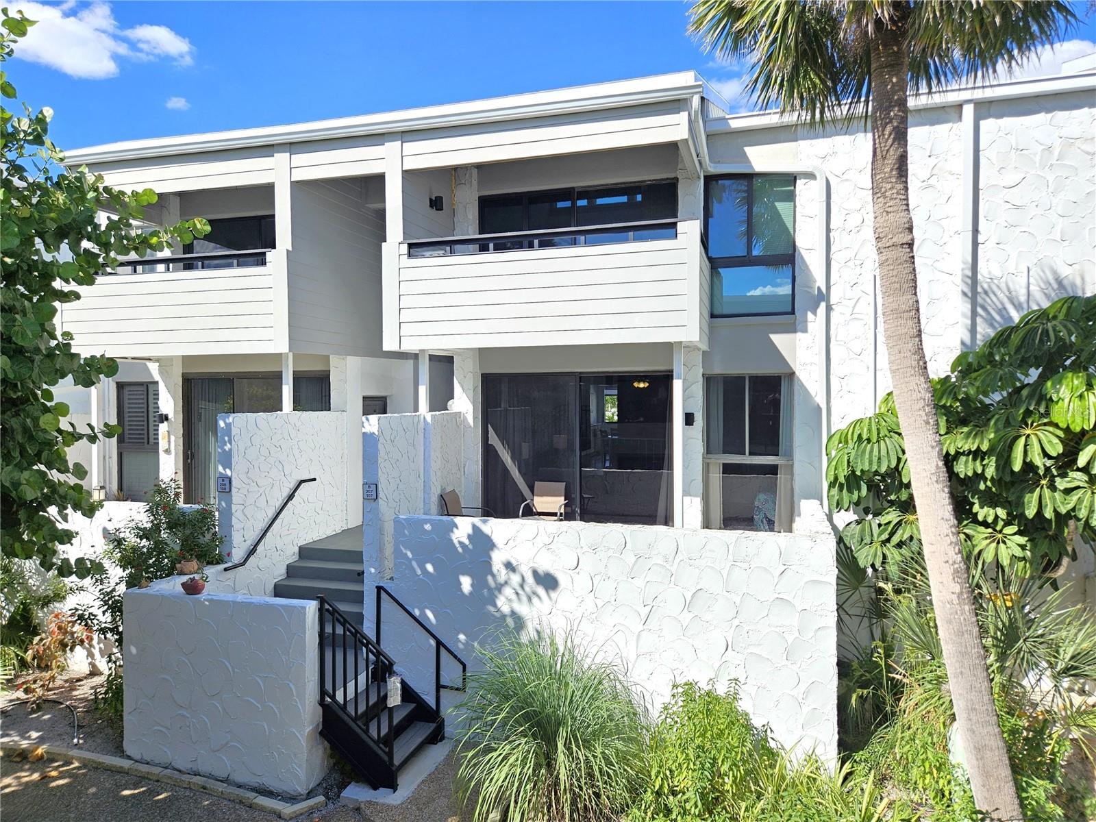 2025 AVAILABLE: NOV, DEC.
2026 AVAILABLE: JAN, FEB, MAR.
BOOK AT: $5800/PER MONTH (SEASON IS DEC-APRIL, 1 MONTH MINIMUM)
BOOK AT: $2600/PER MONTH (OFF SEASON IS MAY-NOV, 1 MONTH MINIMUM)
*PRICES MAY VARY DEPENDING ON NUMBER OF NIGHTS BOOKED*
Experience coastal living at its best in this beautifully maintained 2 Bedroom, 2 Bathroom condo located on Venice Island within the desirable Bahia Vista Gulf community. Ideally positioned to enjoy the relaxed Venice lifestyle, this home features an open living and dining area perfect for entertaining or unwinding after a day by the shore. Glass sliders open to a private balcony, offering the perfect spot to take in stunning Florida's sunsets and the gulf breeze. The Master Bedroom features a walk-in closet and is nicely situated to the Master Bath that includes a tub and shower combination. The Guest Bedroom features a Private Guest Bath that includes a walk-in shower. Residents of Bahia Vista Gulf enjoy wonderful amenities, including a heated community pool, and only a block away from Venice Island’s charming shops, restaurants, the Saturday Farmer’s Market, and a wide variety of local cultural events.
~Paid in full under 90 Days, $145 Booking Fee, $1000 Security Deposit, $250 Clean, plus 13% Tax.
~Included in rent: Water, Sewer, Garbage, Cable TV or Streaming Service, Wi-Fi, Landscaping, Electric.
~Association: Application Required.