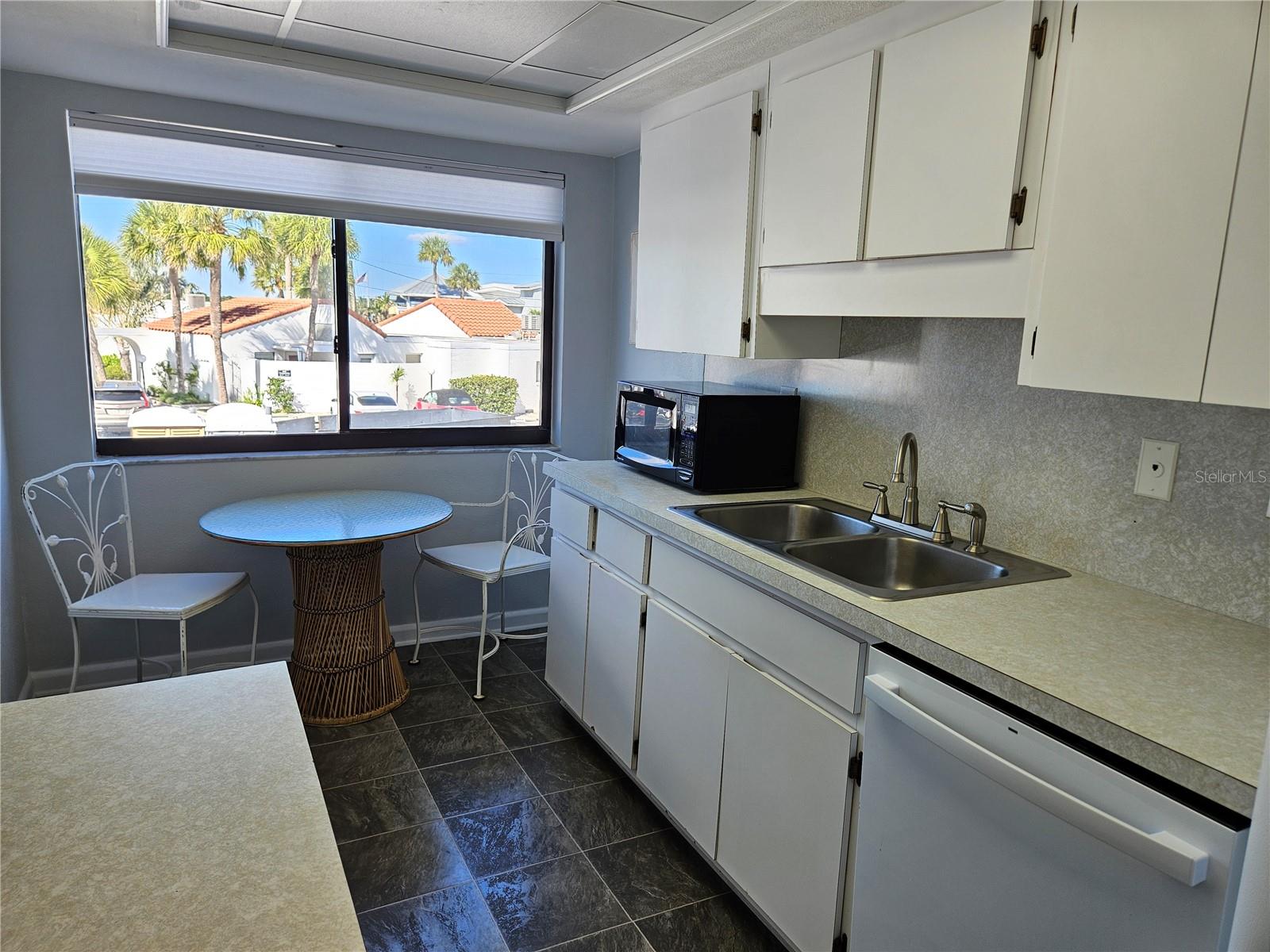 BAHIA VISTA GULF - Residential Lease