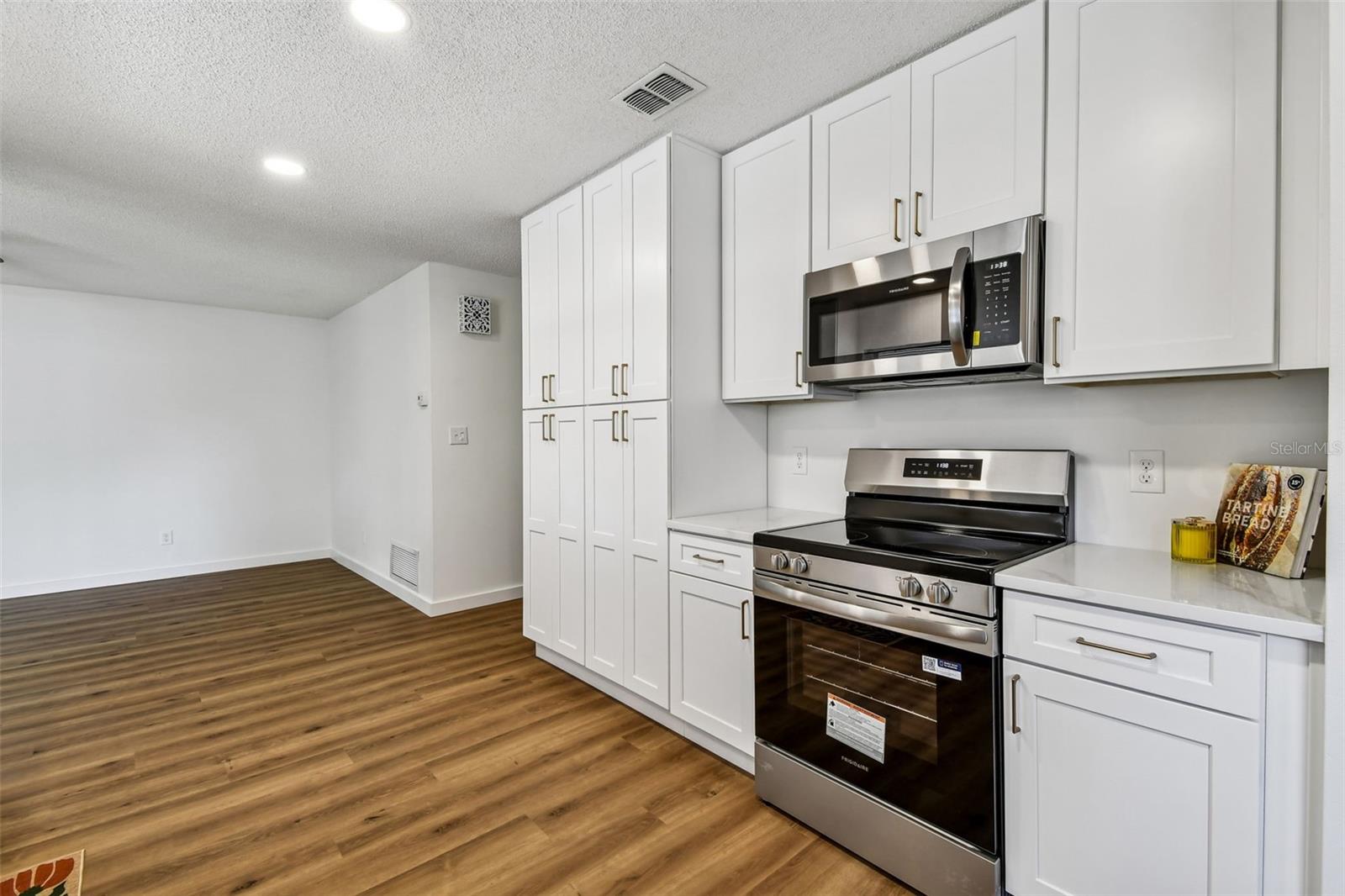 EASTBROOK SUB UNIT 16 - Residential