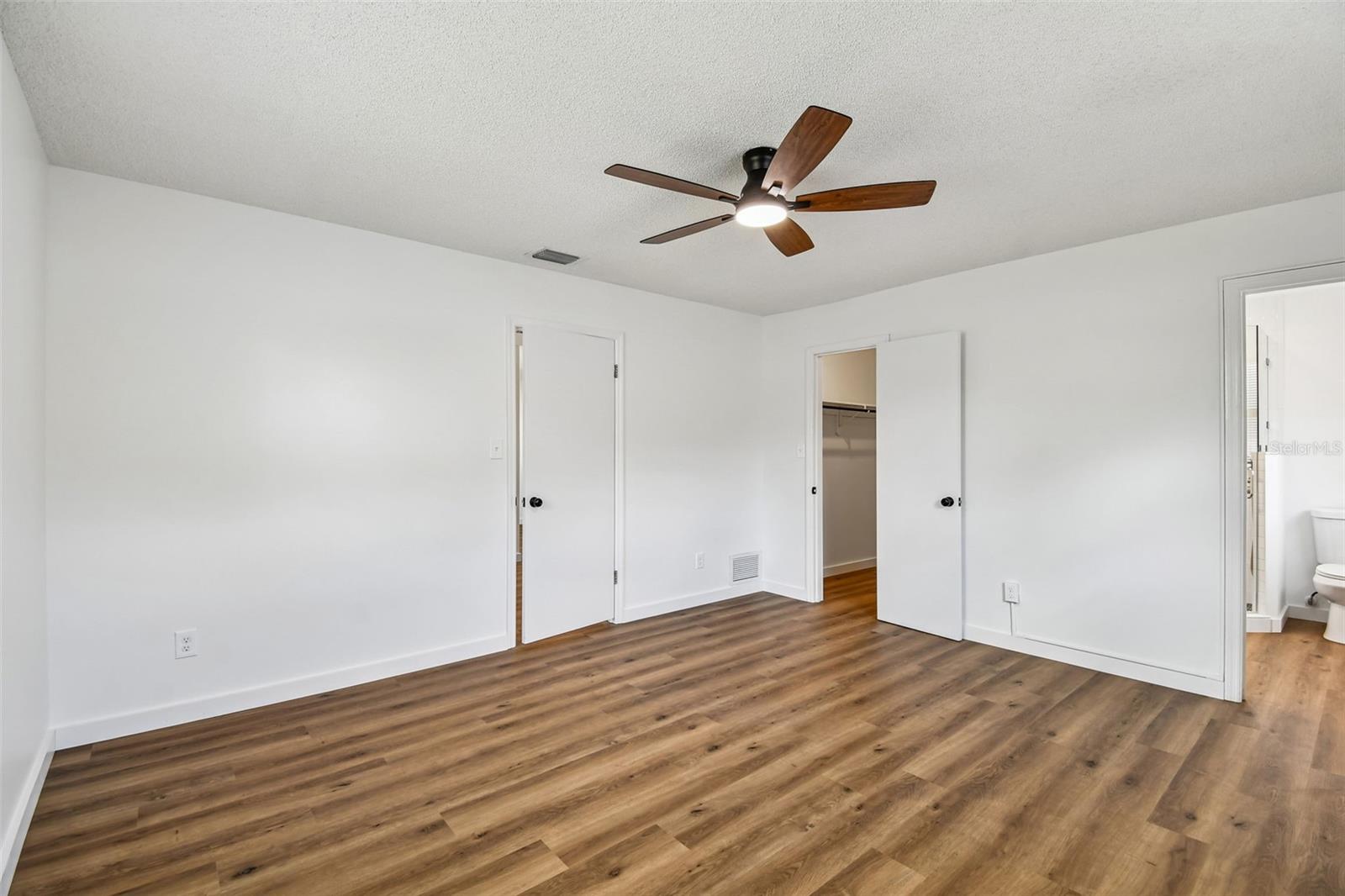 EASTBROOK SUB UNIT 16 - Residential