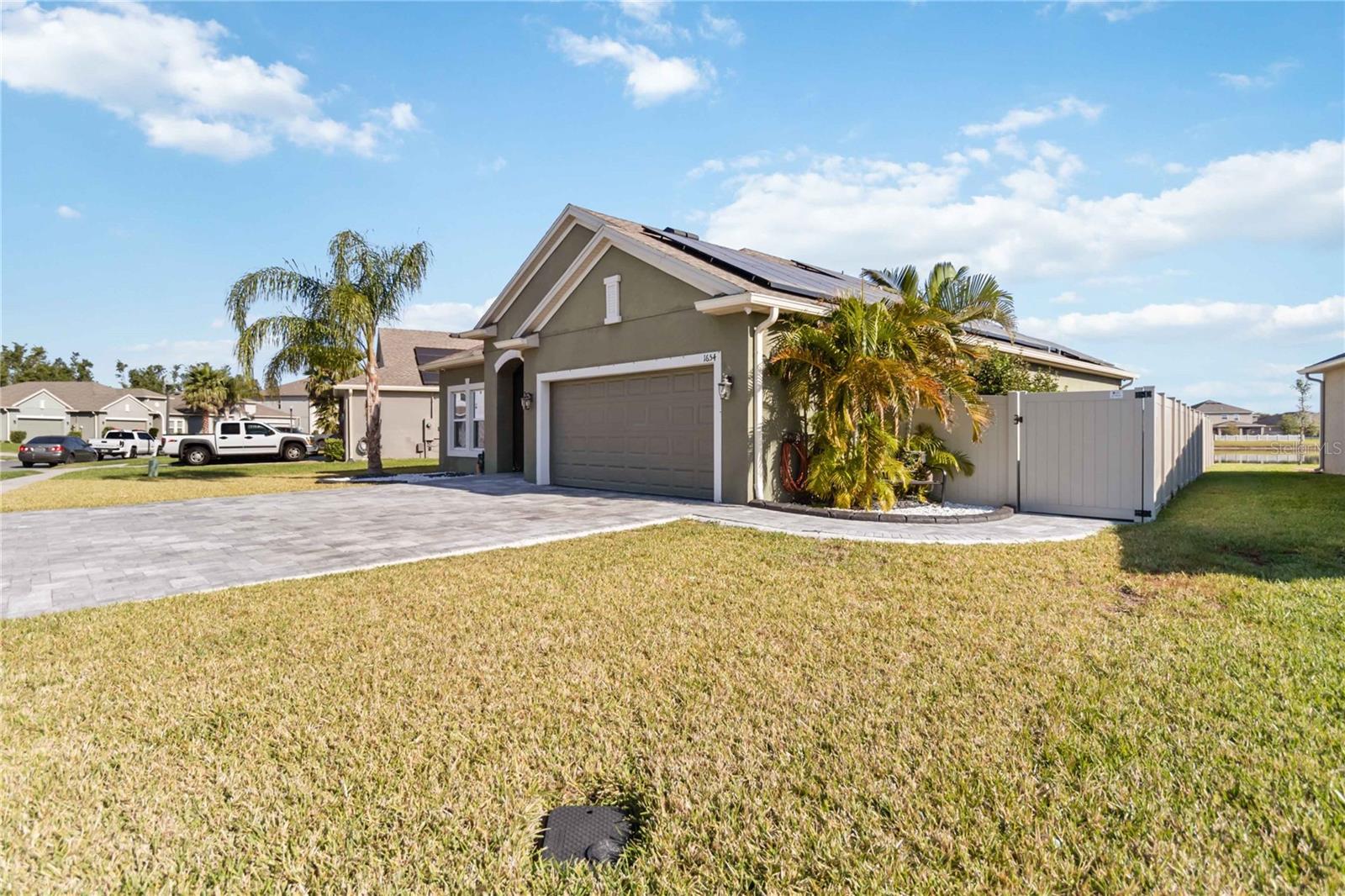 1654 CHATSWORTH CIRCLE