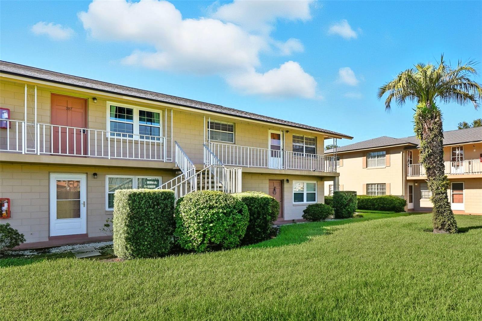 TAVARES LAKEVIEW CONDO - Residential