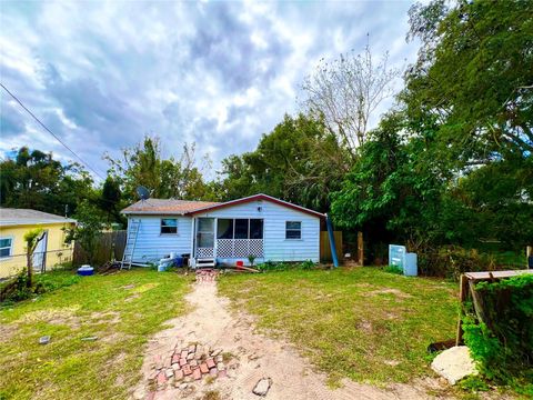 A home in APOPKA