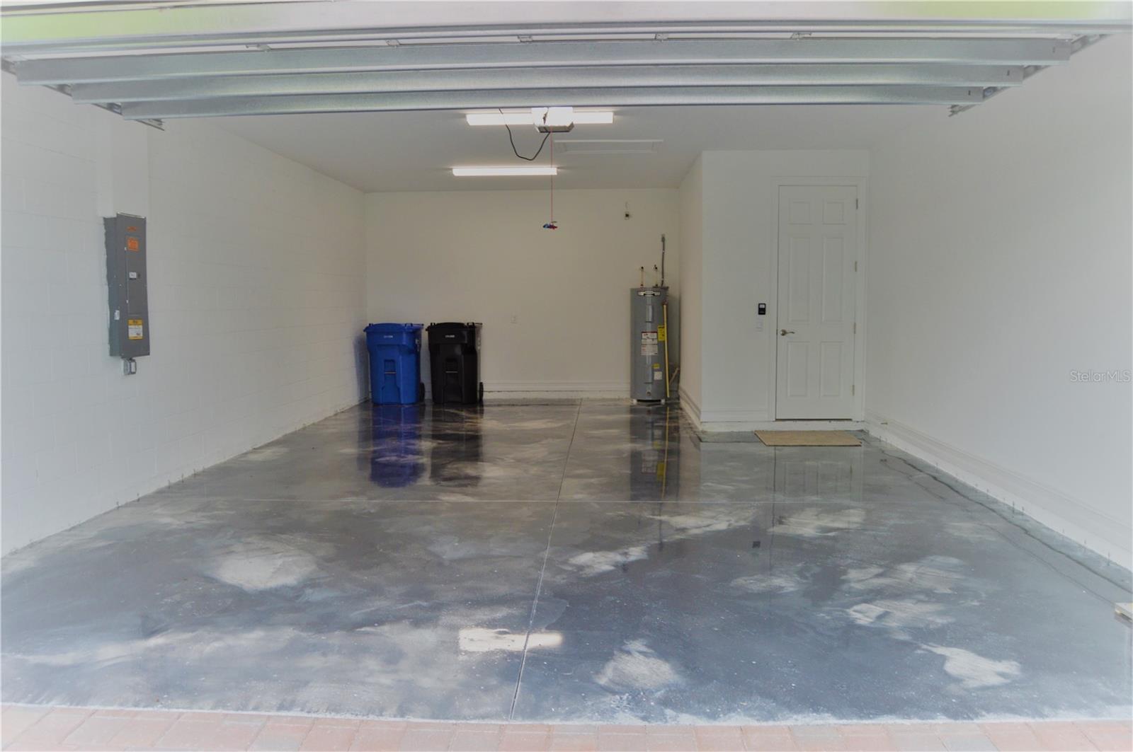 PALENCIA - Residential Lease