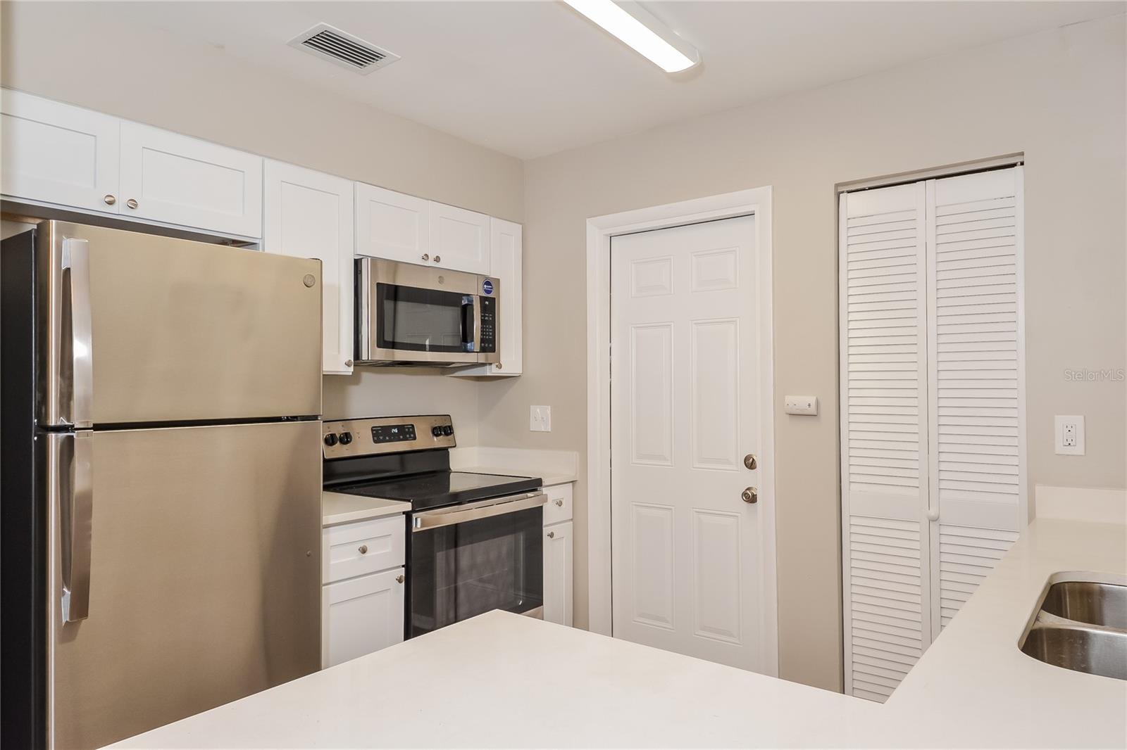 CEDAR GROVE OF 1ST ADD TO - Residential Lease