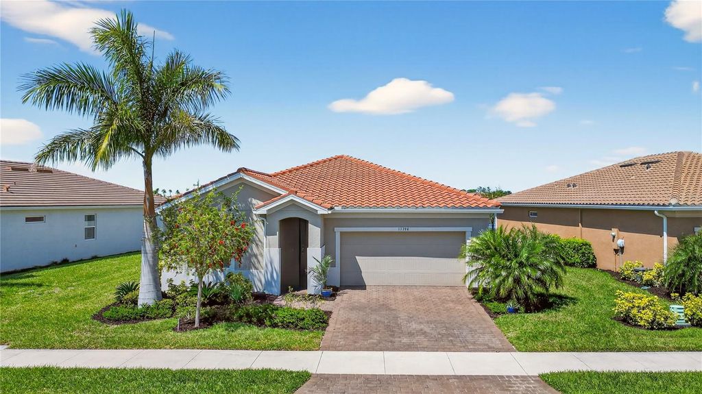 Photo of 11794 Sistine Lane, Venice, FL 34293 (MLS # N6143474)