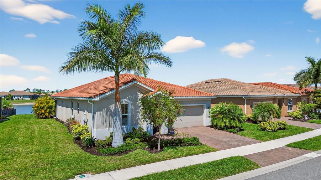 Photo of 11794 Sistine Lane, Venice, FL 34293 (MLS # N6143474)