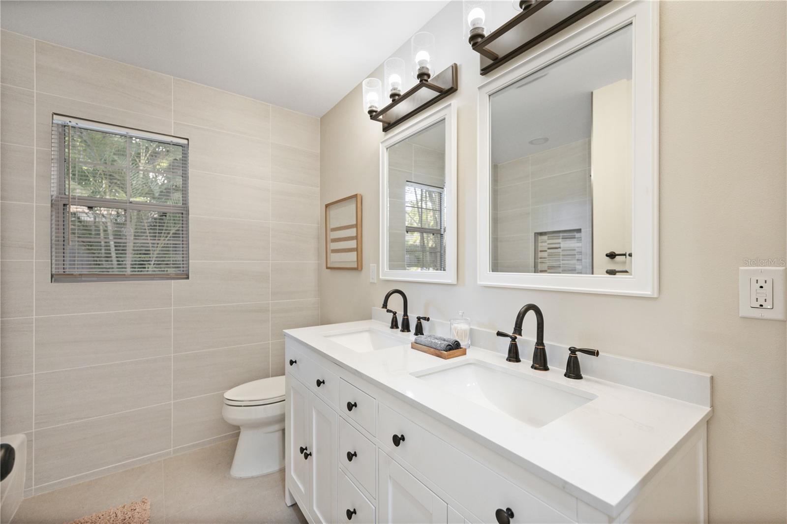 LOMA LINDA PARK - Residential