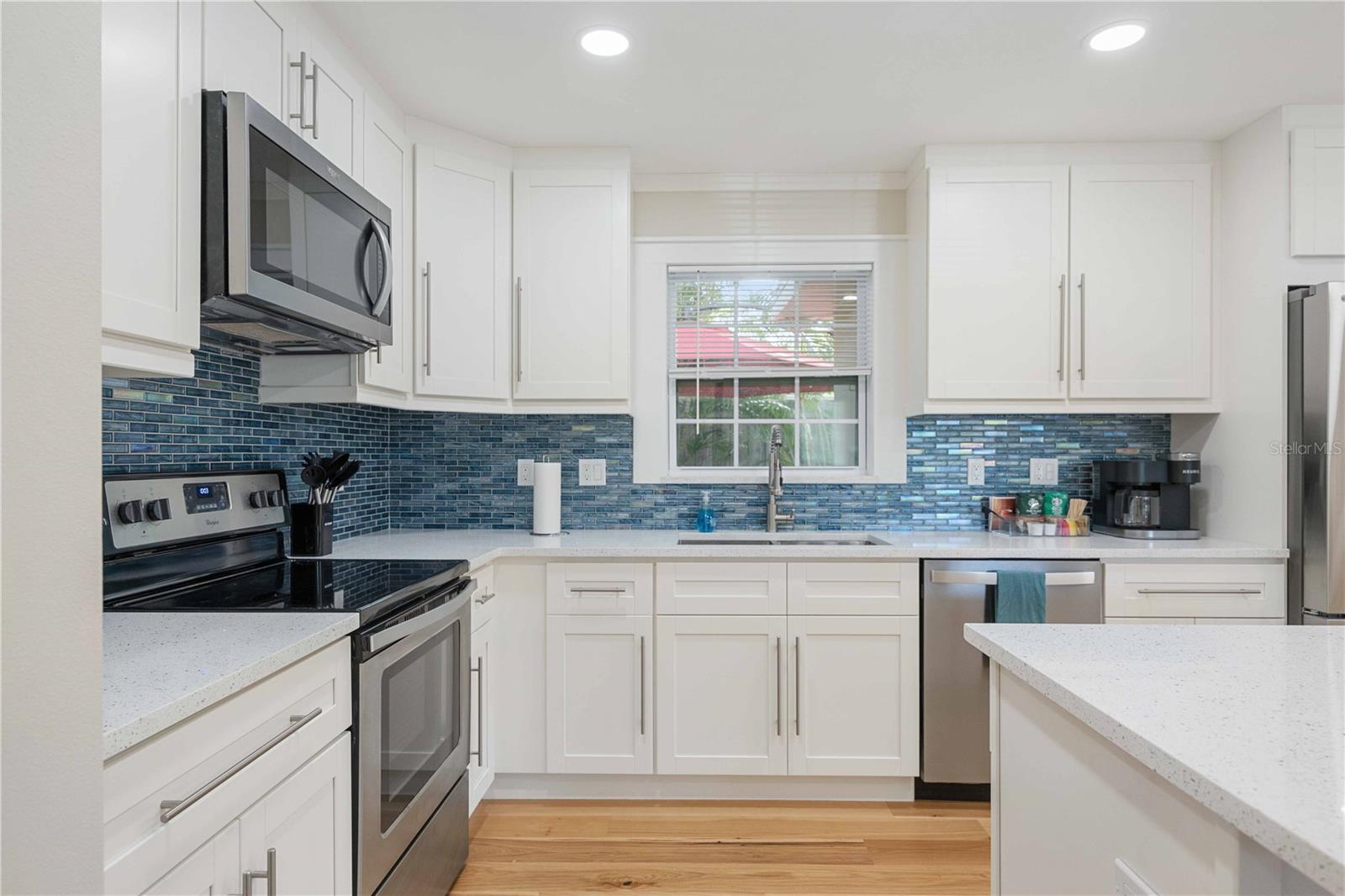 LOMA LINDA PARK - Residential