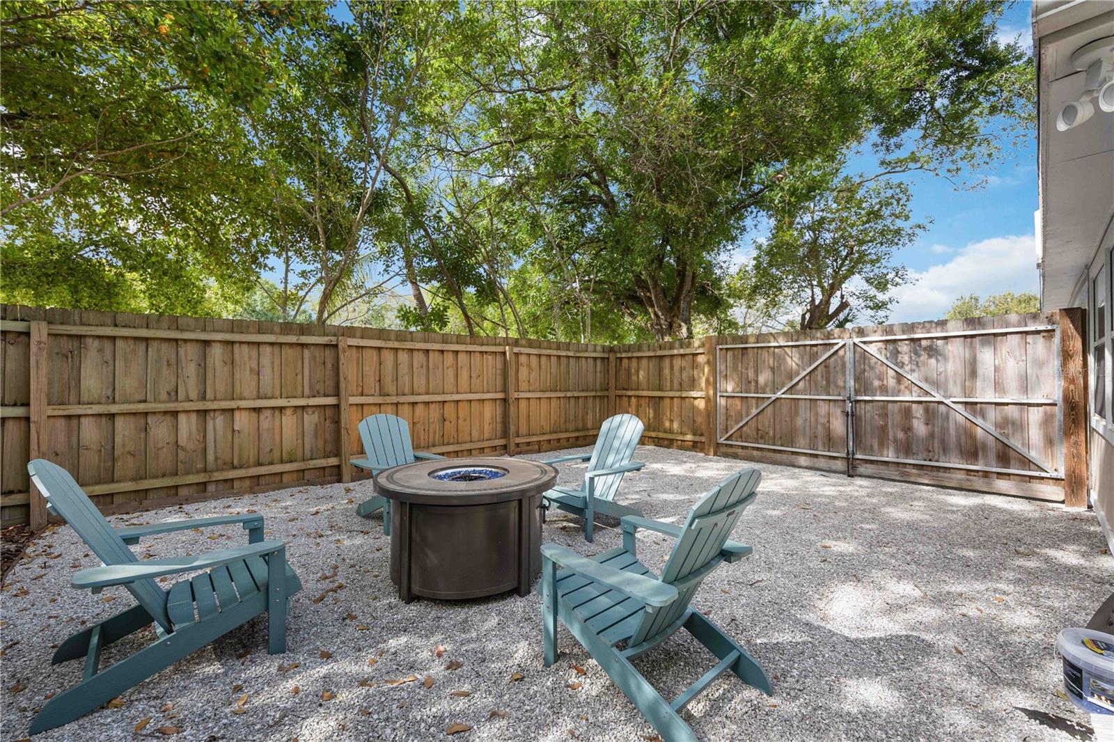 LOMA LINDA PARK - Residential
