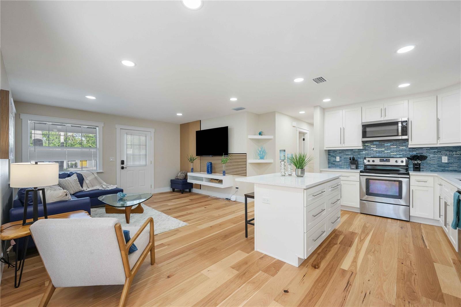 LOMA LINDA PARK - Residential