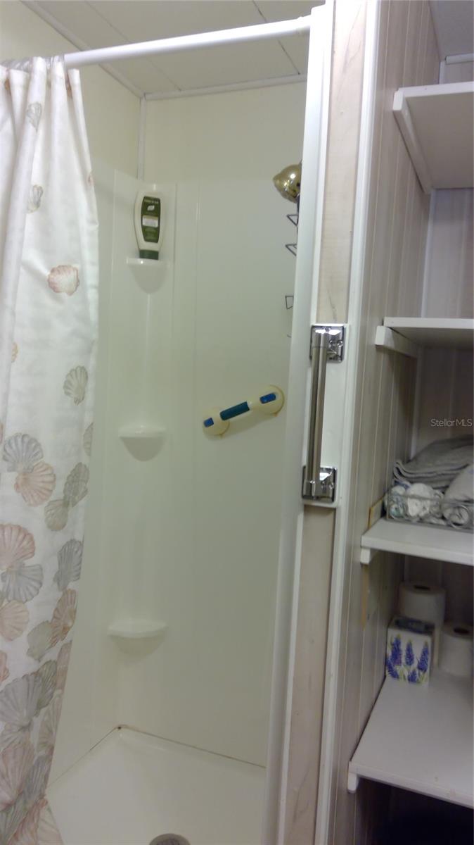 THUNDERBIRD MOBILE ESTATES - Residential