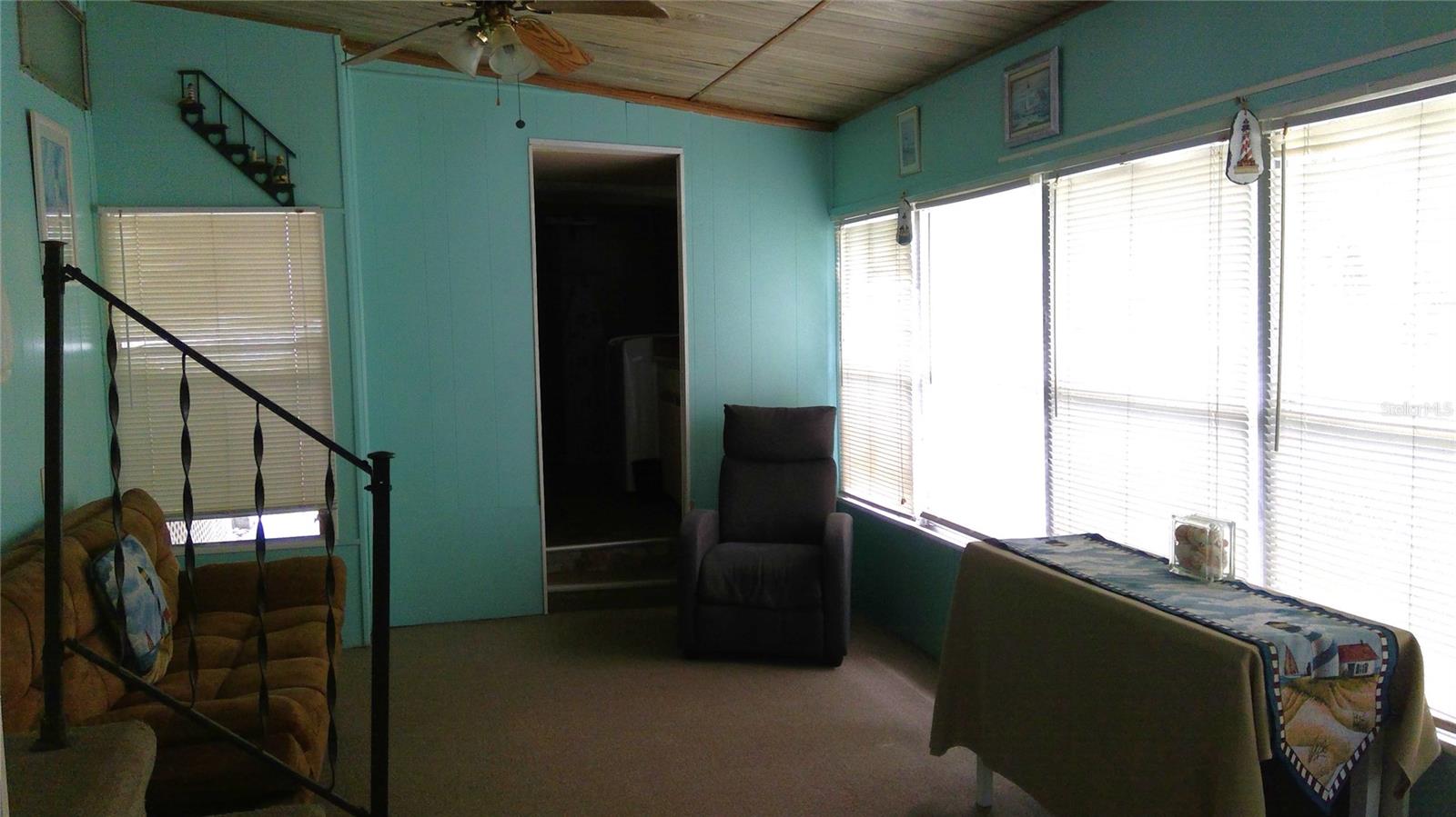 THUNDERBIRD MOBILE ESTATES - Residential