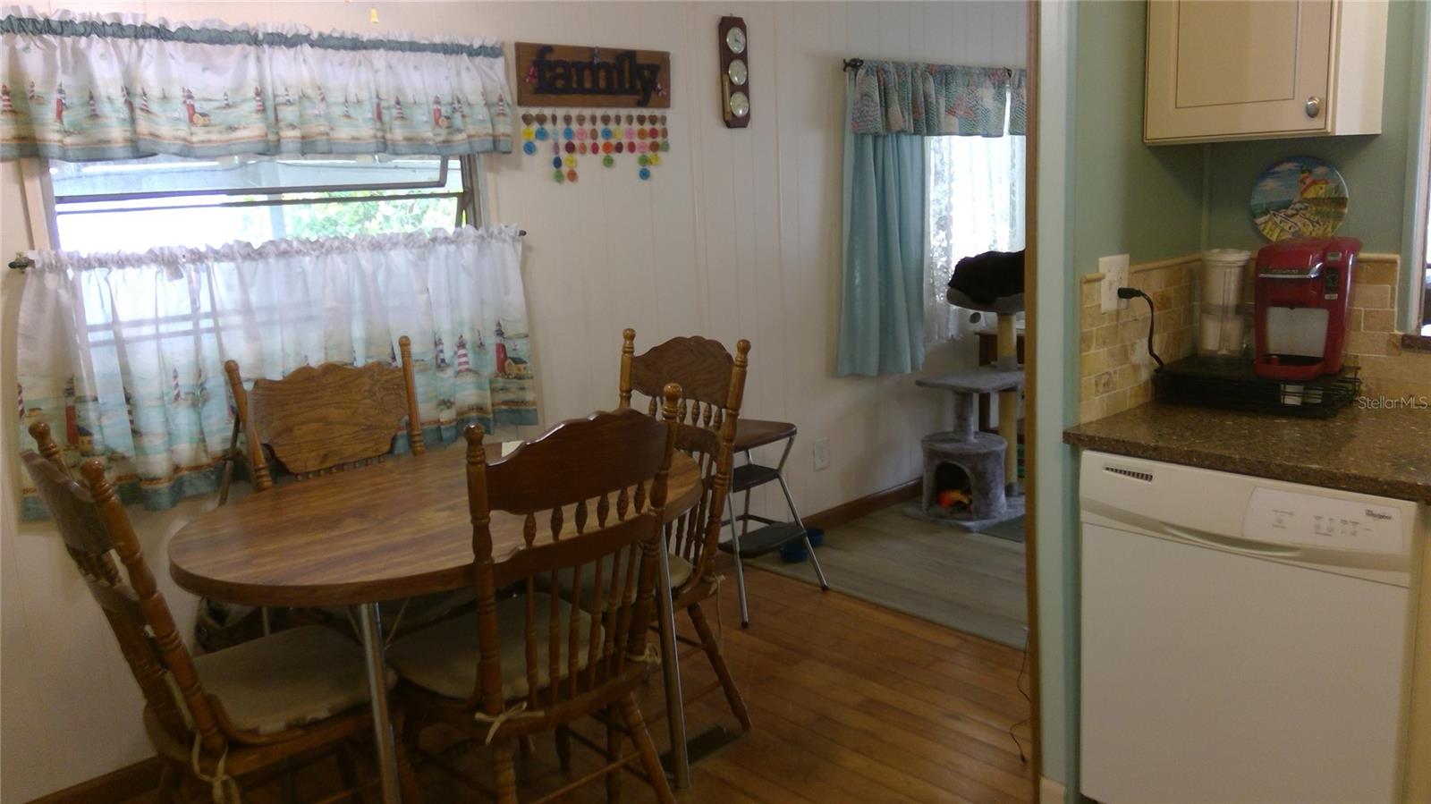 THUNDERBIRD MOBILE ESTATES - Residential