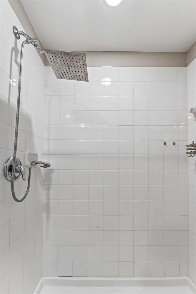 VILLAGES/AVALON PH IV - Residential