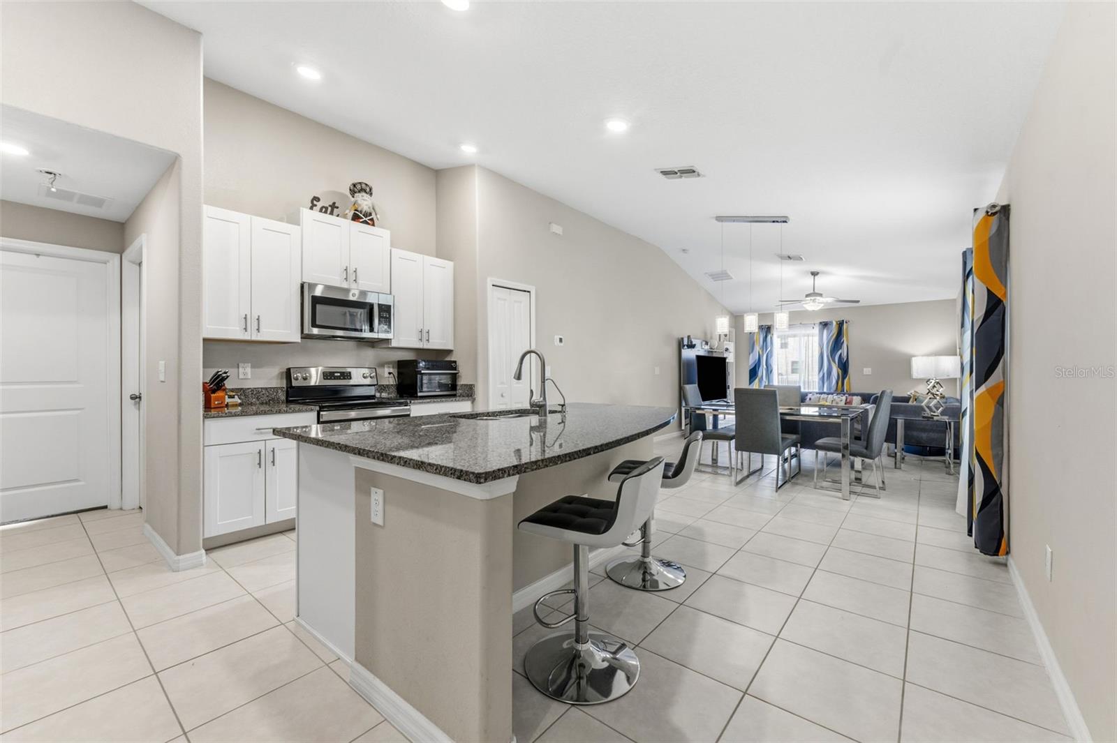 VILLAGES/AVALON PH IV - Residential