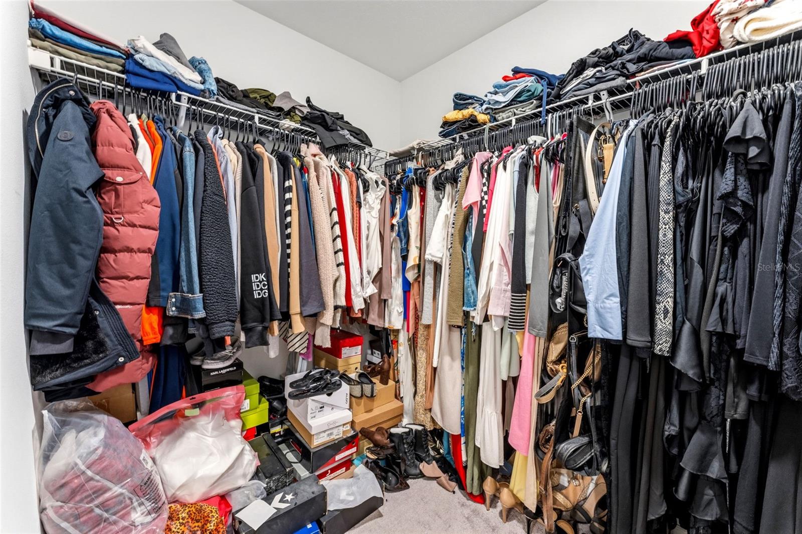 VILLAGES/AVALON PH IV - Residential