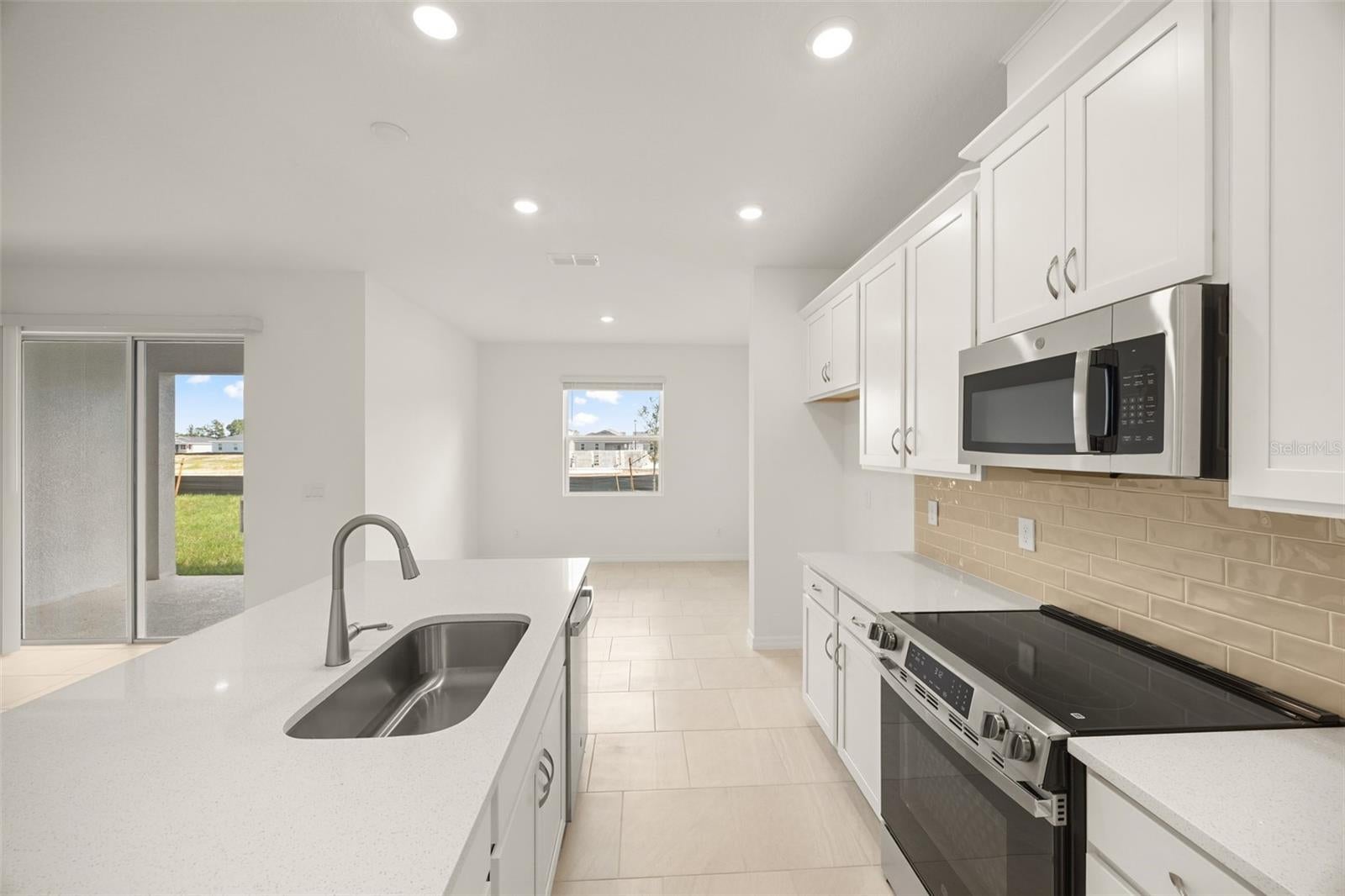 1819 LATTICE WAY