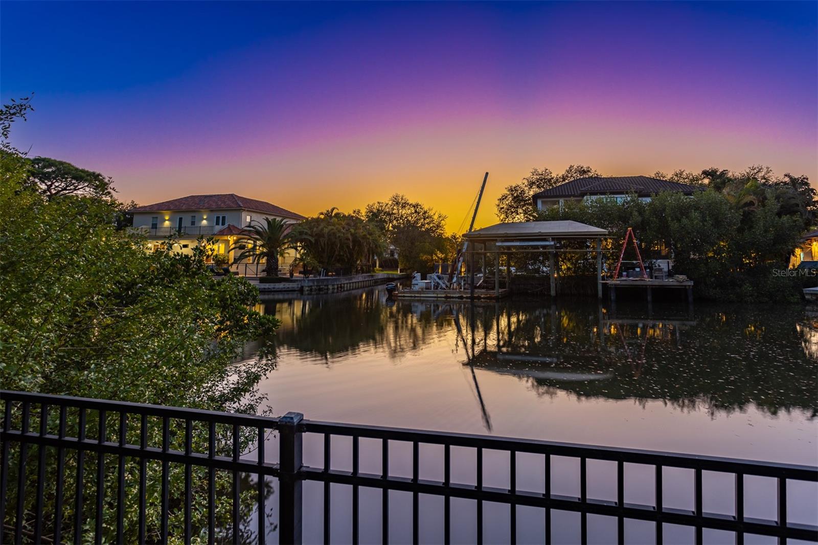 HENDERSON BEACH - Residential