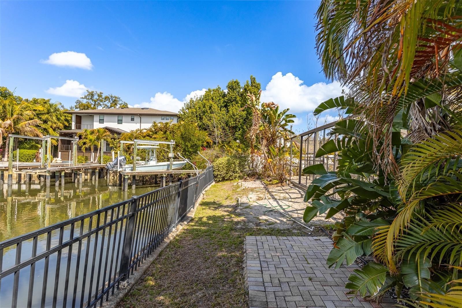 HENDERSON BEACH - Residential