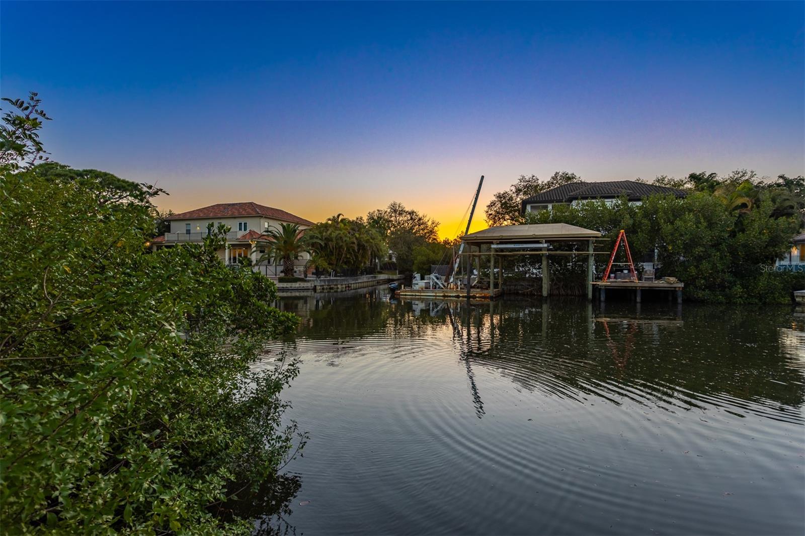 HENDERSON BEACH - Residential