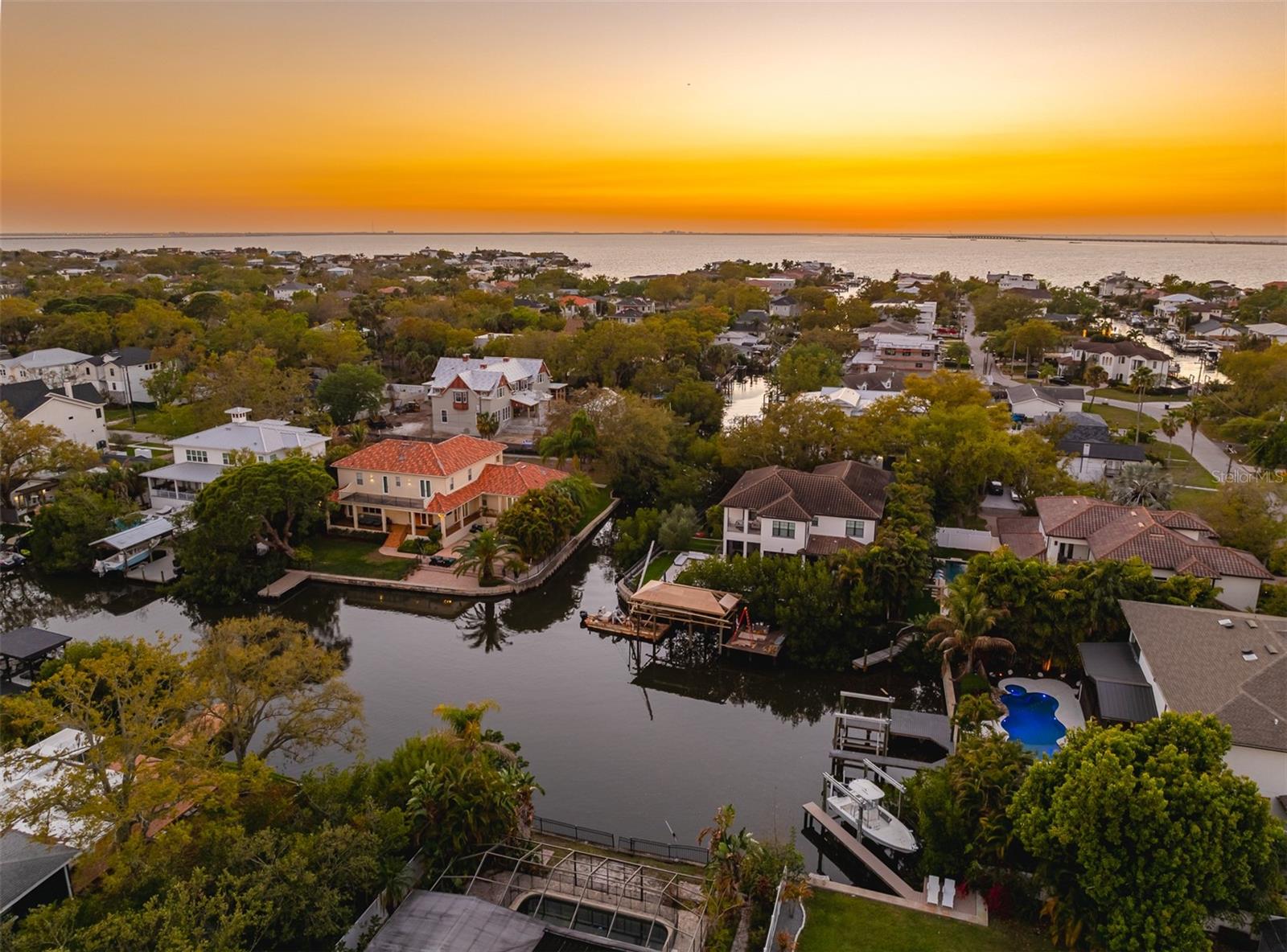 HENDERSON BEACH - Residential