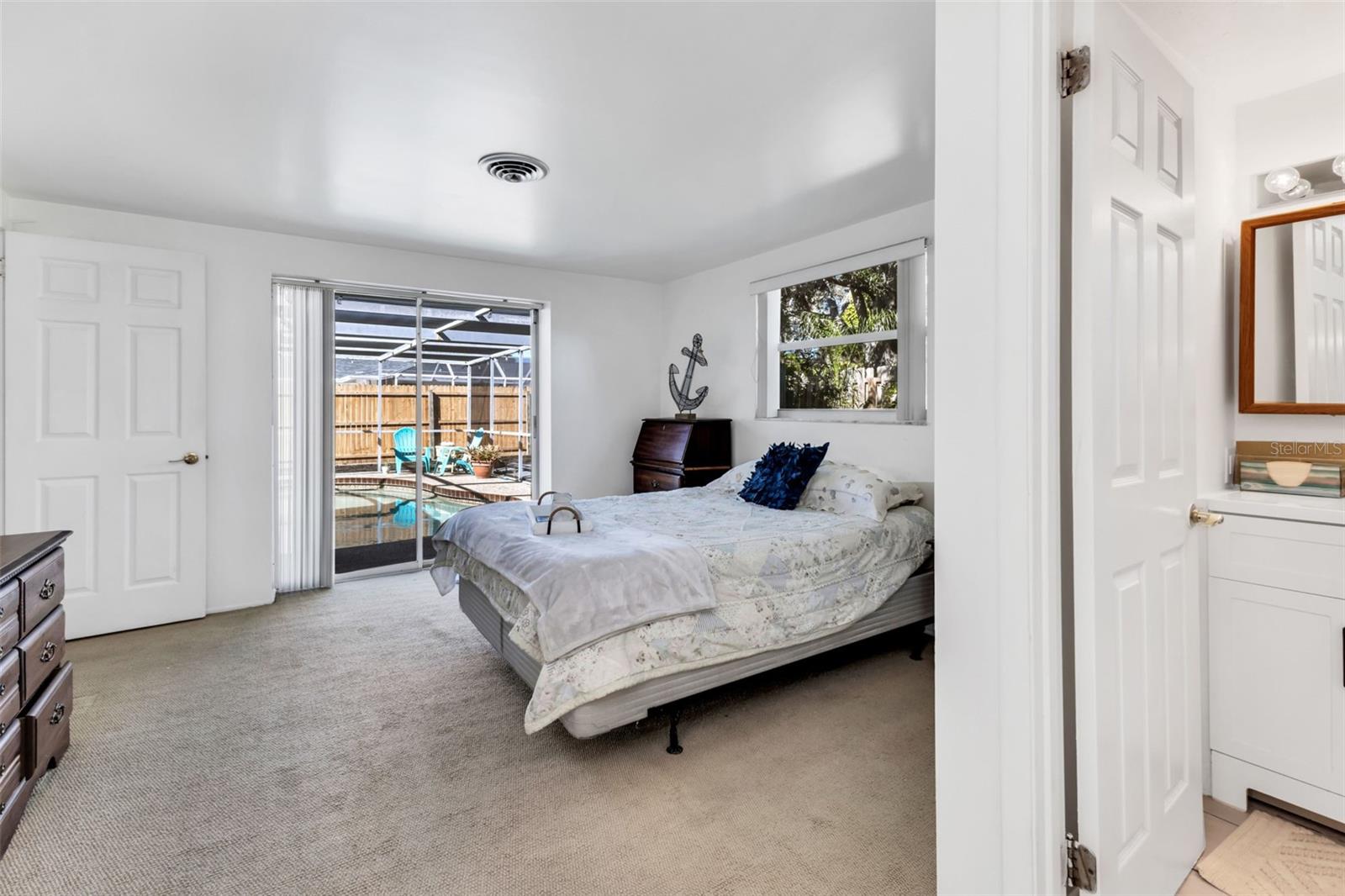 SOUTH VENICE - Residential