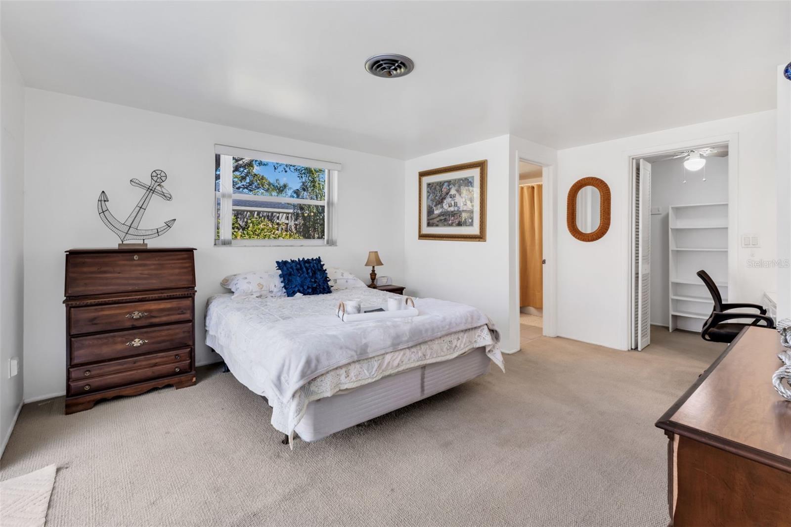 SOUTH VENICE - Residential