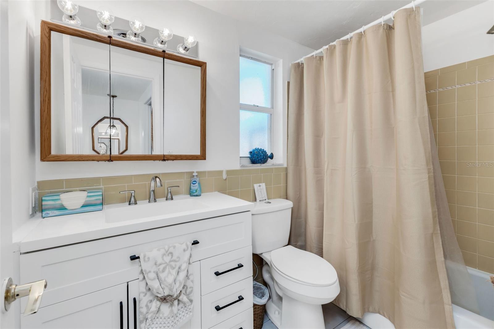 SOUTH VENICE - Residential