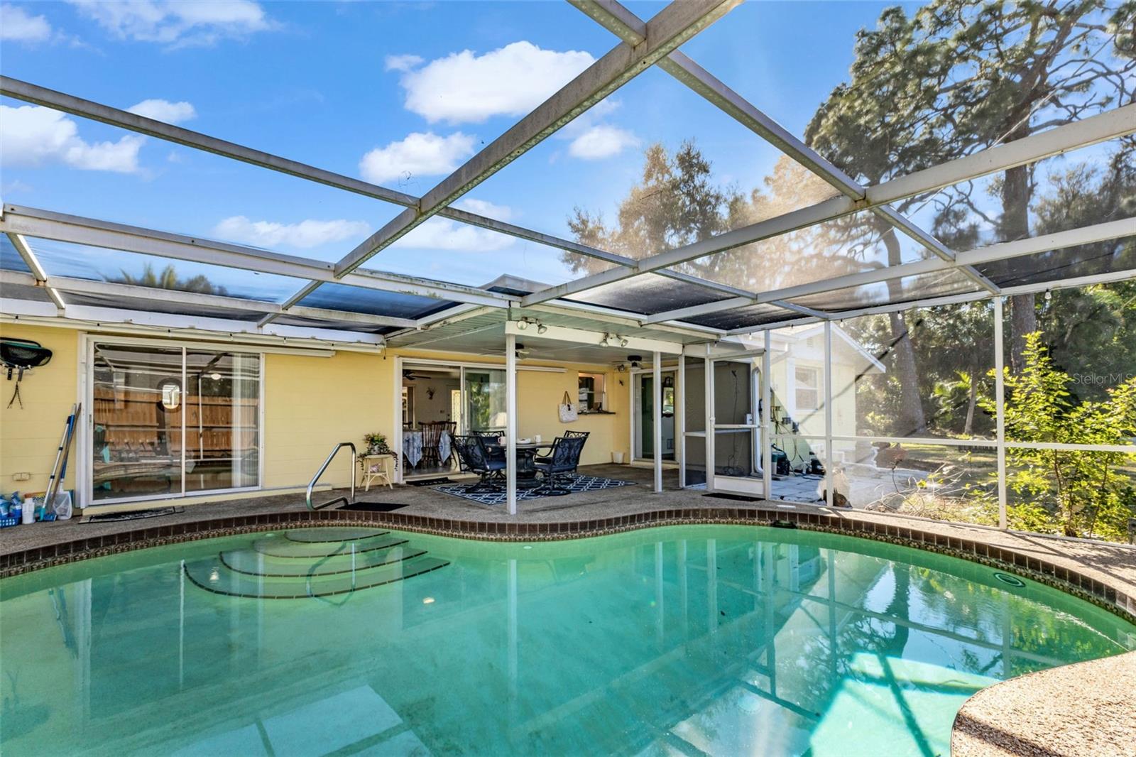 SOUTH VENICE - Residential