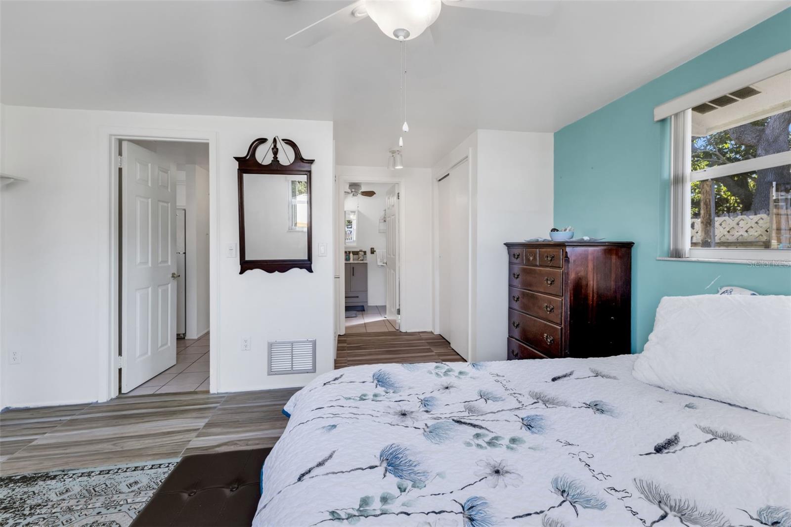 SOUTH VENICE - Residential