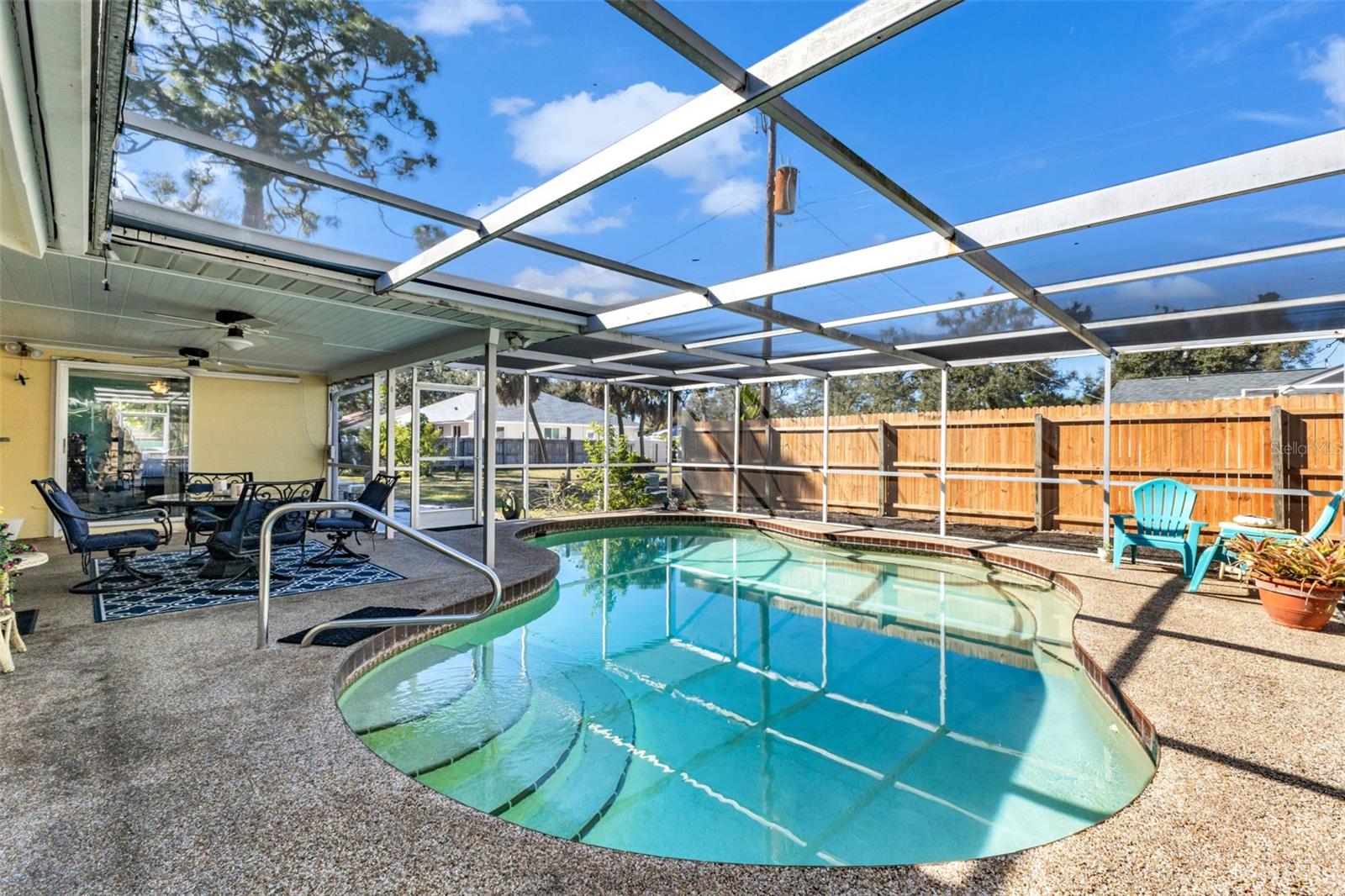 SOUTH VENICE - Residential