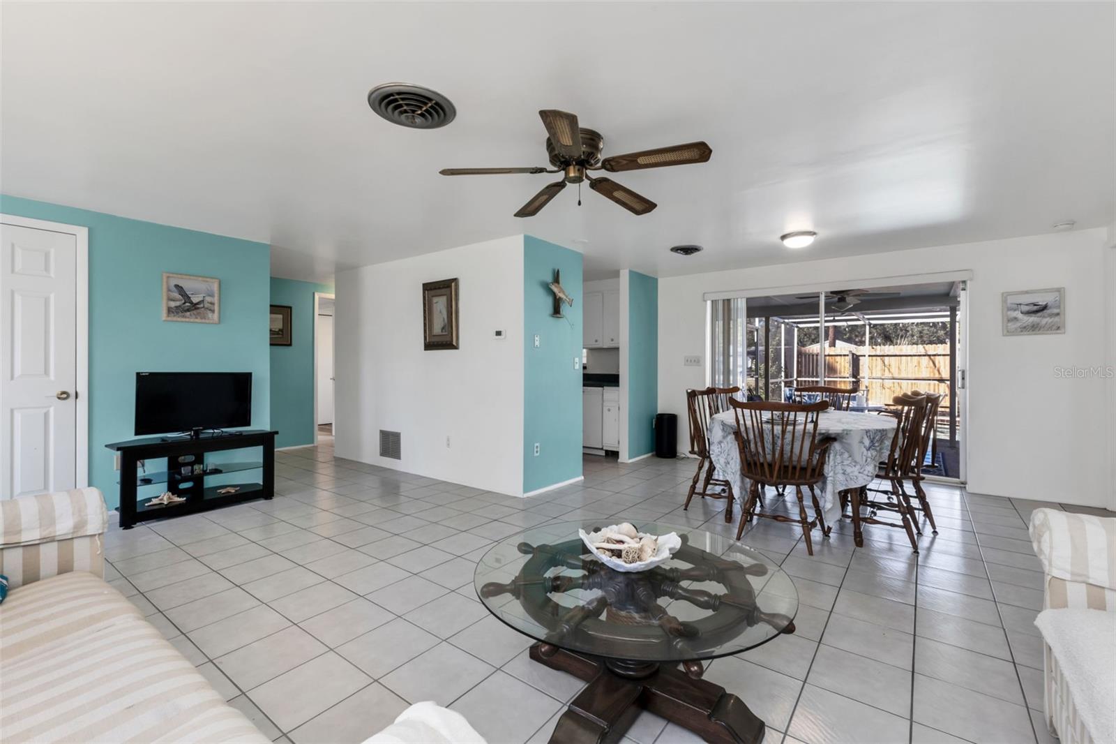 SOUTH VENICE - Residential