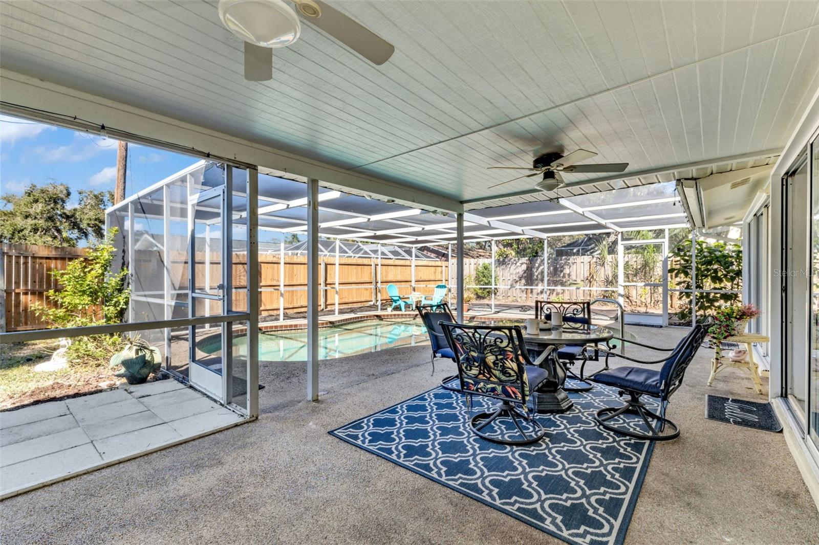 SOUTH VENICE - Residential