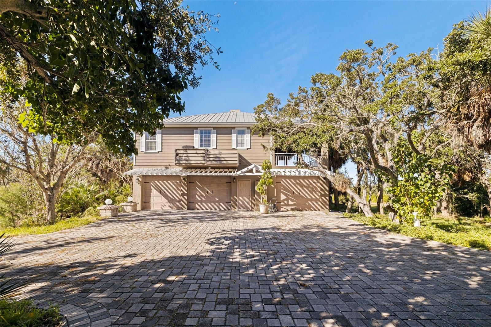 2000 BAYVIEW DRIVE