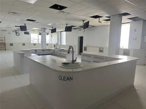 798 N SEMORAN BOULEVARD ORLANDO FL 32807